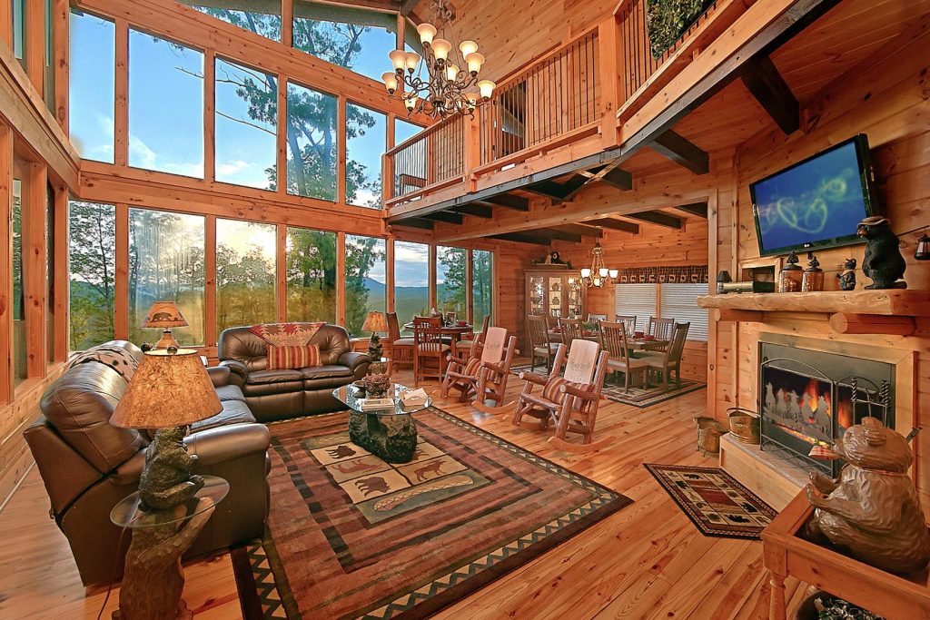 Log Cabin with Spectacular Views & Hot Tub - Gatlinburg, Tennessee